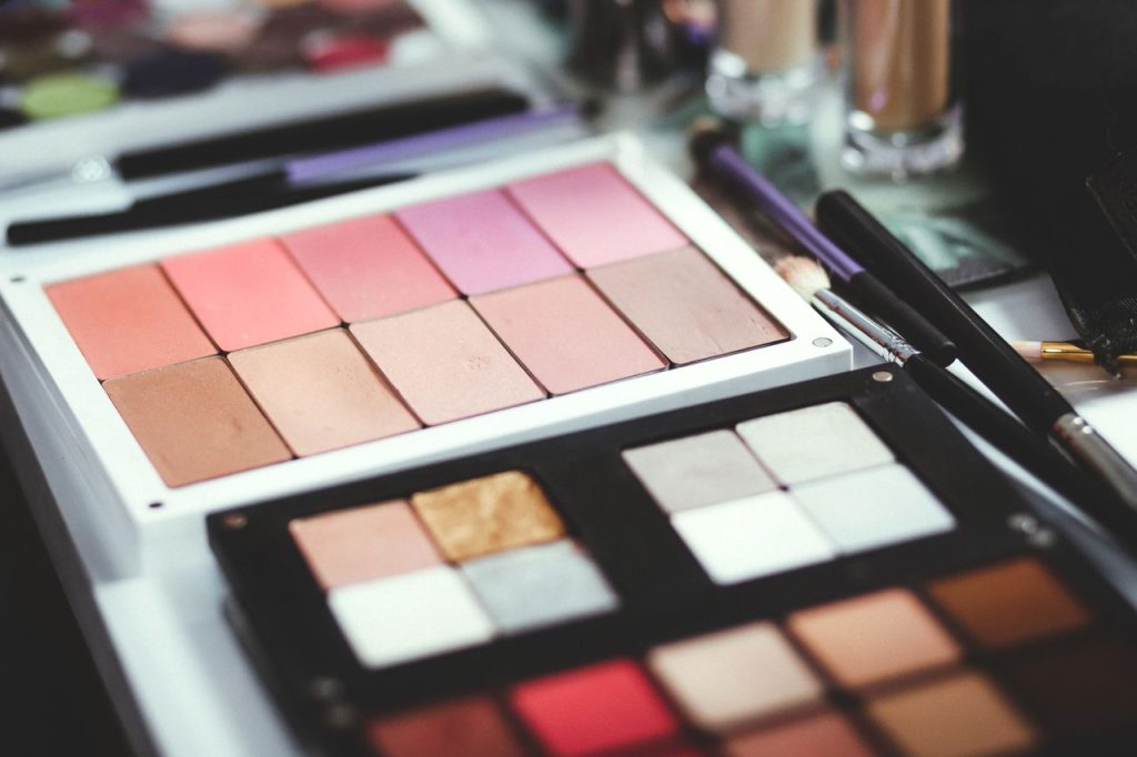 beginner makeup kit essentials