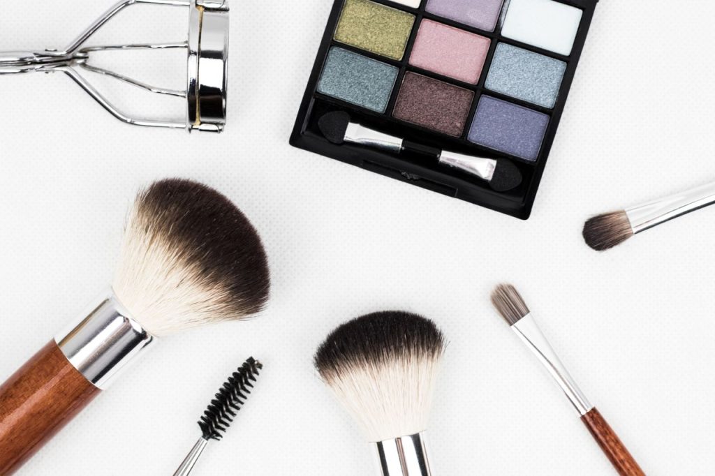 beginner makeup kit essentials